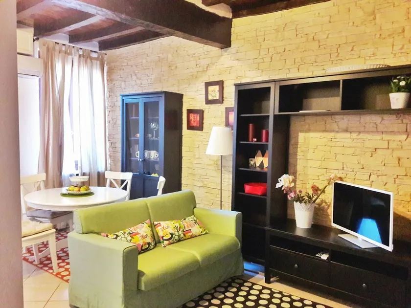 4 Color Residence, White Accommodation - Image 1