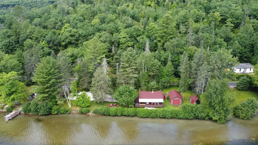 The Lakeside Cottage - Image 1