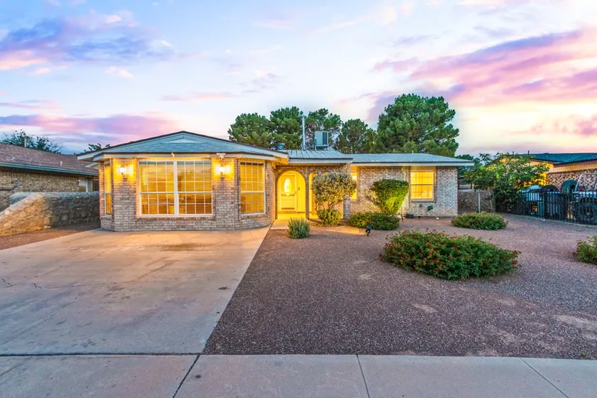 Relax in this clean Desert Pines 3 Bedroom home - Image 1