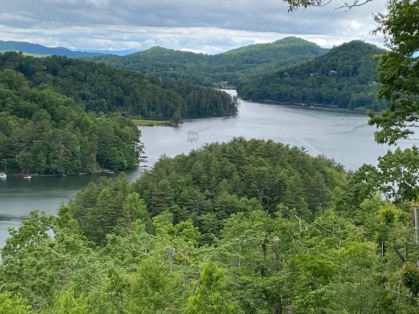 Newly Renovated Lakeview Home in Cashiers - Image 1