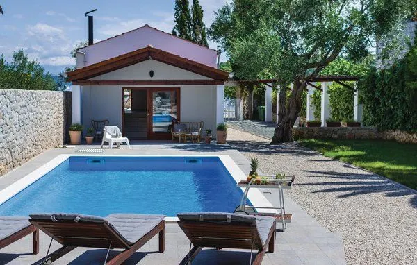 whole property (3 houses with pool) by the the sea - Image 1