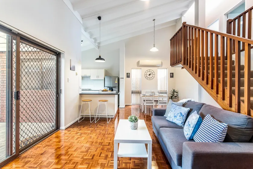 Vibrant Stay Near CBD- Dining&Shop at Doorstep - Image 1