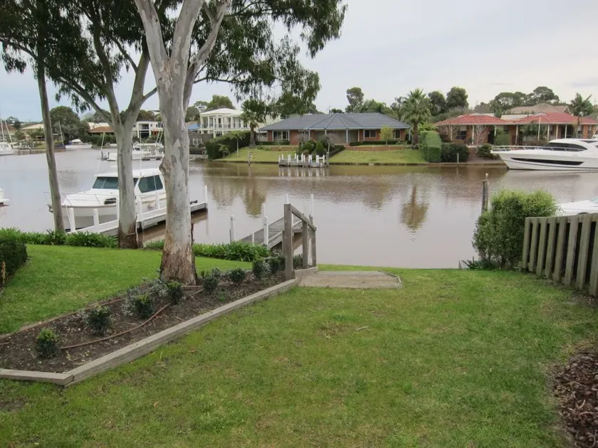Boat & Fish – Jetty Access + Family Stay - Image 1
