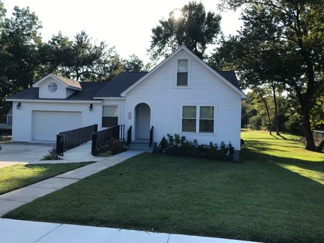 Charley's Vacation Rental - Image 1