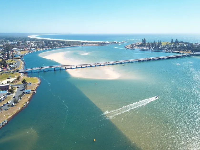 Waterfront beach house - Tuncurry/Forster - Image 1