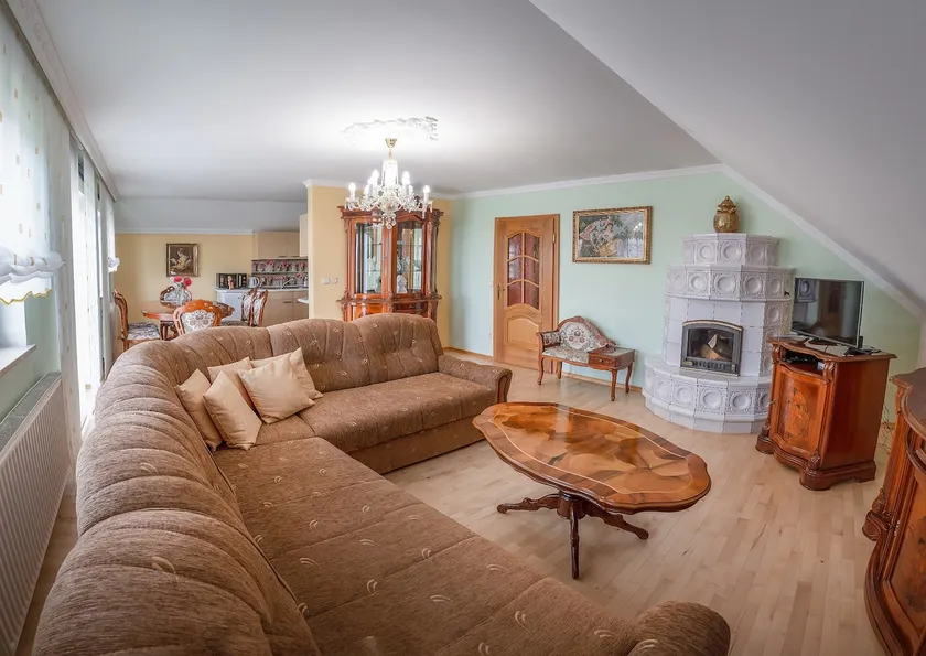 Vintage royalty apartment in heart of Slovenia - Image 1