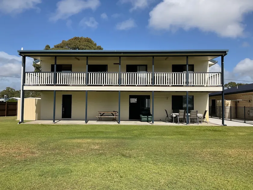 Ideal Family Beach House - Image 1