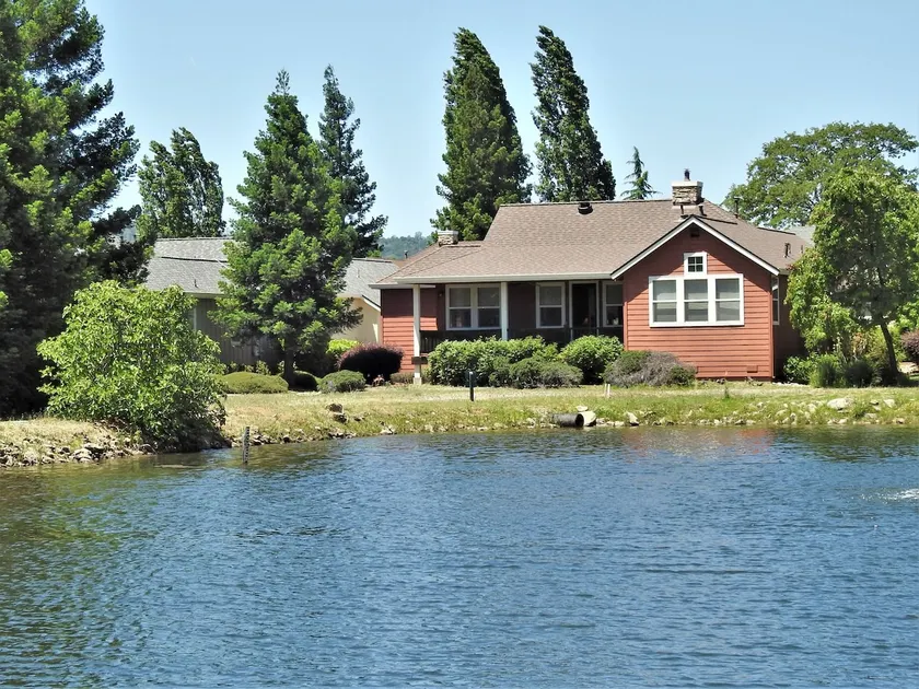 Raspberry Cottage - Image 1