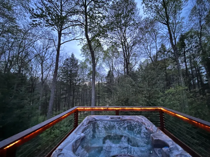 83 Acres | Cabin Hot-tub+FirePit+Orchard ~NR Gorge - Image 1