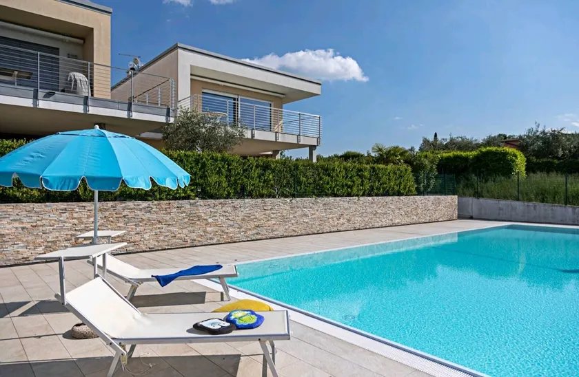 Villa Augusta with a view and private access to the lake! - Image 1