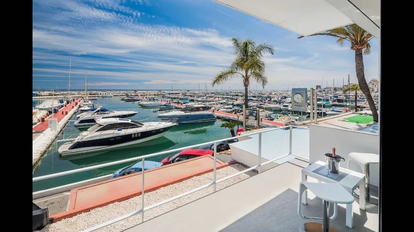Modern Frontline Puerto Banus Apartment M2 - Image 1