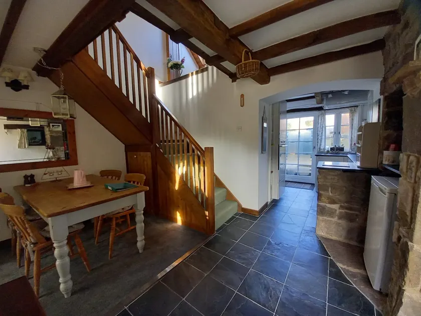 Stable Cottage - Image 1