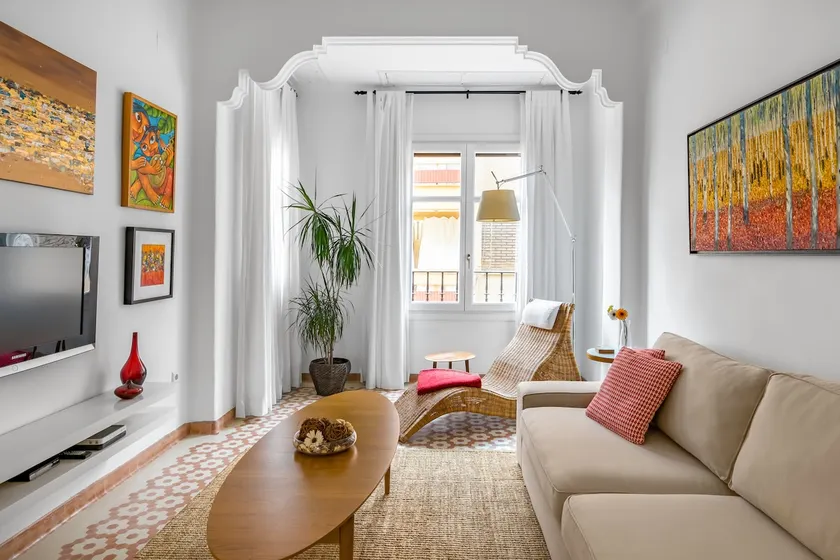 SPACIOUS 2 BEDROOMS MALAGA SOHO - Image 1