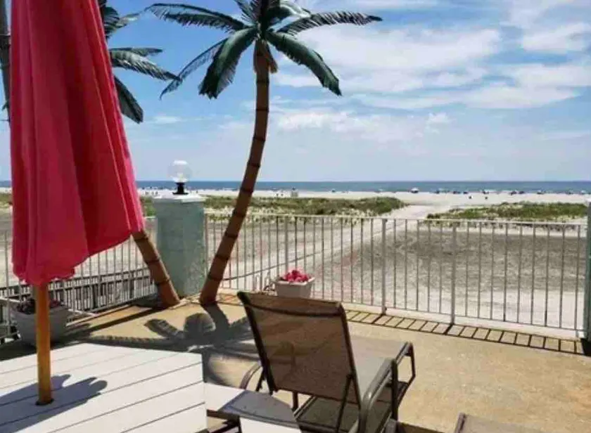SEA-renity on the beach! - Image 1