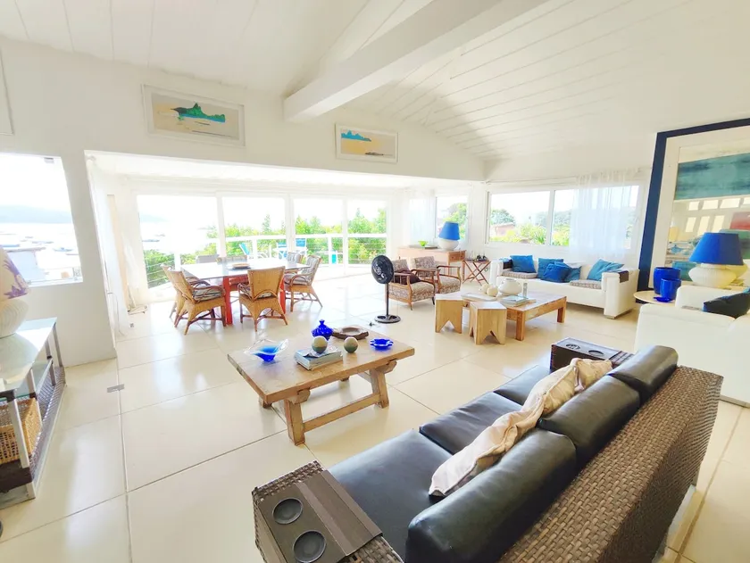 Wonderful Design House with a Sea View 50 Meters from the Waterfront - Image 1