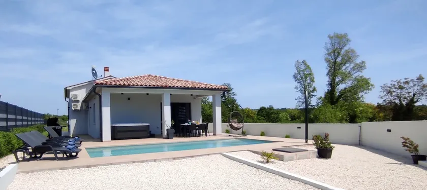 Villa VITE - new luxury house in a green oasis - Image 1