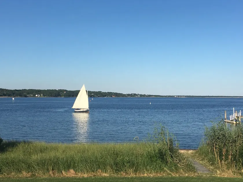 Hamptons Waterfront med privat strand & pool - Image 1