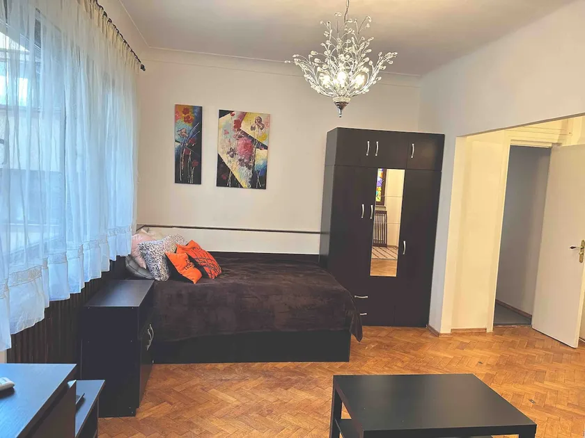 Orange place -central - Image 1