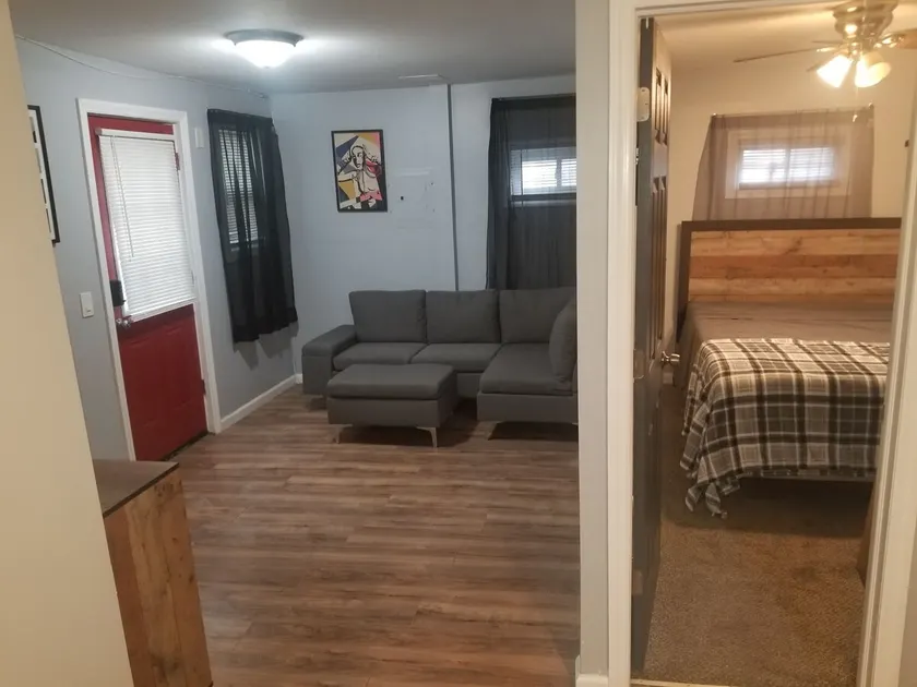 Cozy Private Cottage - Image 1
