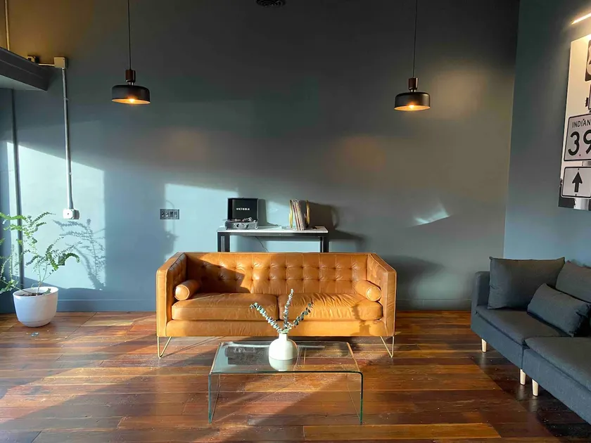Hotel Rossville offering modern 2 bedroom 2 bath - Image 1