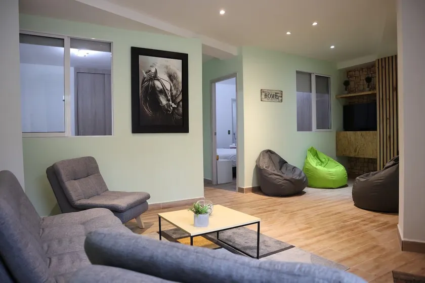 Large and Cozy Apartment, 2 Bathrooms, Come and Enjoy! - Image 1