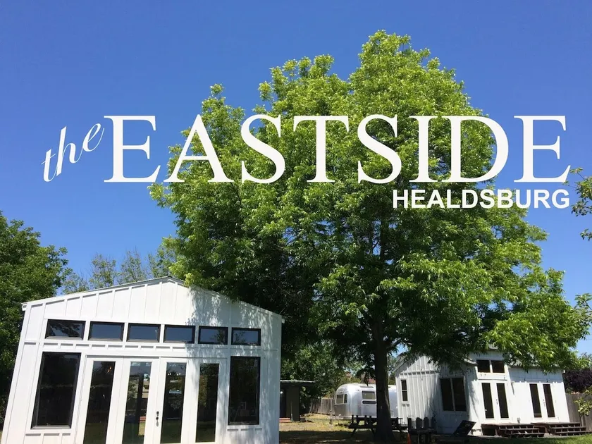 Three-Building Healdsburg Homestead with Wine Barn - Image 1