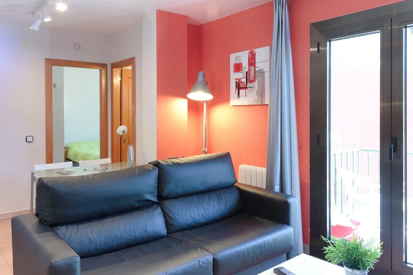 WIFI. 2 bedrooms. 6 pax. Andorra, Encamp. - Image 1
