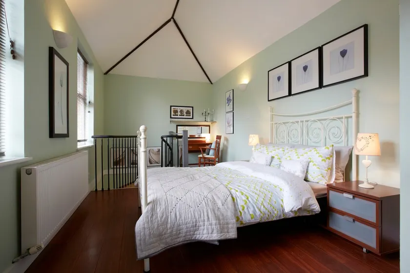 Smart York Home nr Station. Free Parking & Fizz - Image 1
