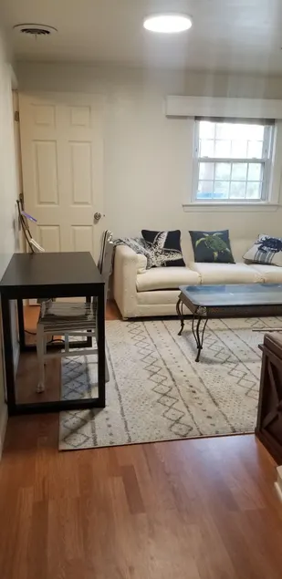 Private Room near Swarthmore Widener & PHL Airport - Image 1