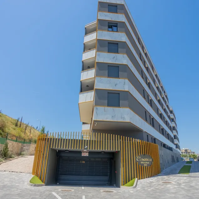 New apartment Gold Split-with private parking - Image 1