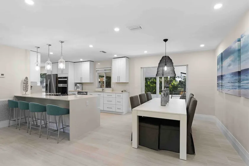 3BR near FAU • 1 Mil to beach • Close to Downtown - Image 1