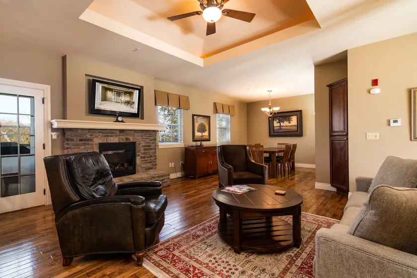 Two Bedroom Villa in the Heart of Branson - Image 1