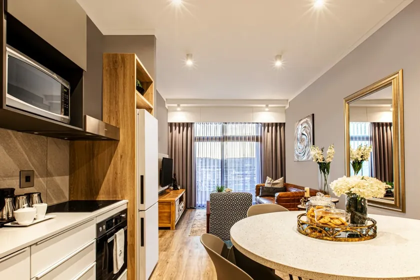 Menlyn Maine opholdsenhed 1419 - Image 1