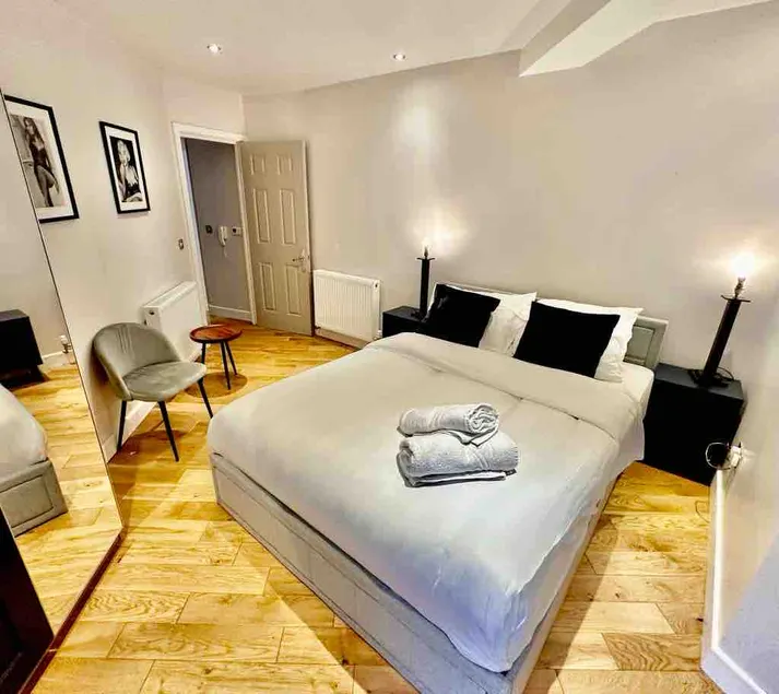 Central Euston Station Studio - 1 minute walk - Image 1