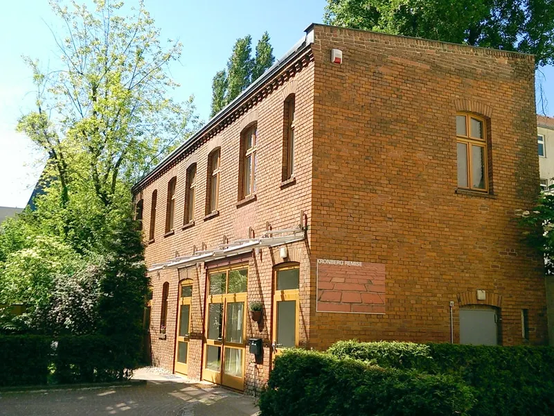 Artist LOFT in Hinterhof Remise - Image 1
