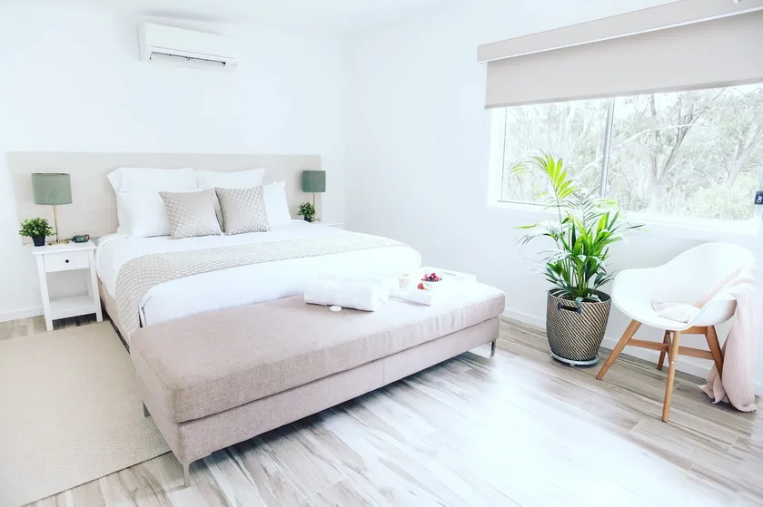 Hickey Vale Farm Lodge Pet Friendly - Image 1