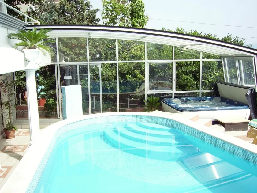 Deluxe Two-bedroom apartment with pool (4-6 pax.) - Image 1