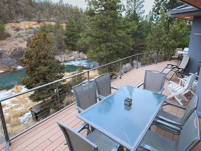 Bend River Retreat - Image 1