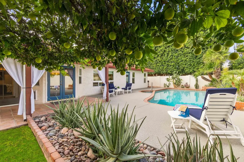 Tempe Lakes Escape! Pool, Spa, Pickleball & Gym - Image 1