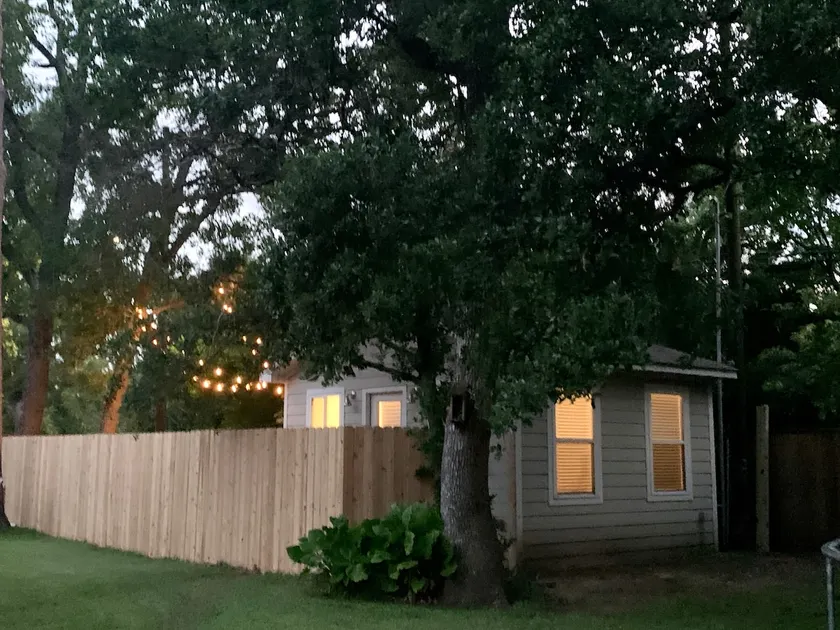 Studio Home w/ Gated Yard in Spring Branch - Image 1