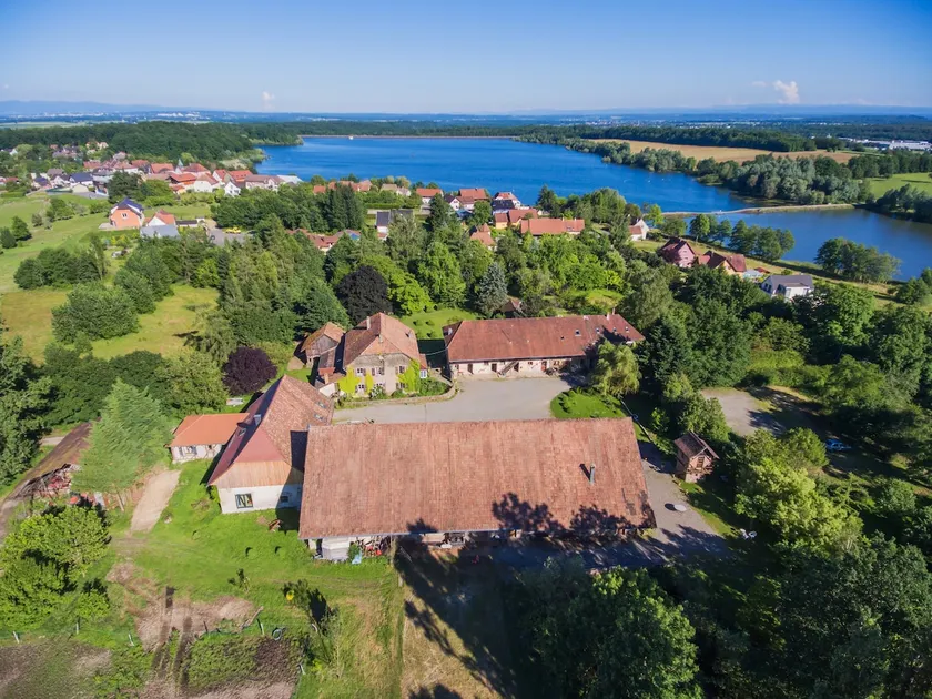 Gîte 50 m from a Lake Classified as a Nature Reserve - Image 1