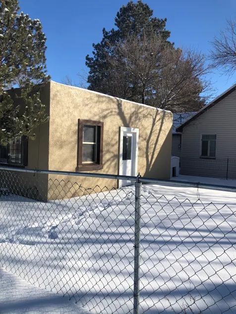 1 Bedroom House - Image 1