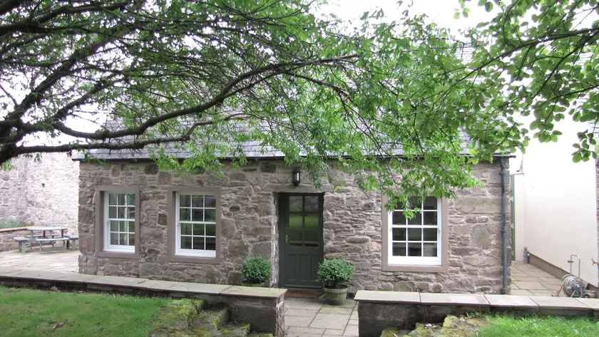 The Arns Cottage is a traditional stone built, cosy and luxurious retreat. - Image 1