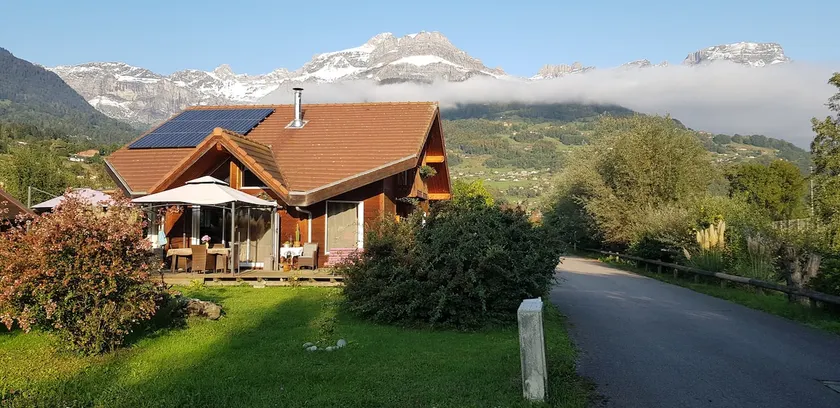 a cozy Savoyard studio - Image 1