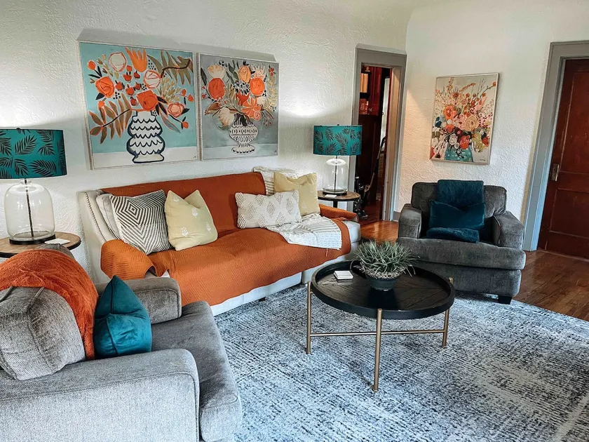 Shades of Blue | Downtown Bentonville | Sleeps 8 - Image 1