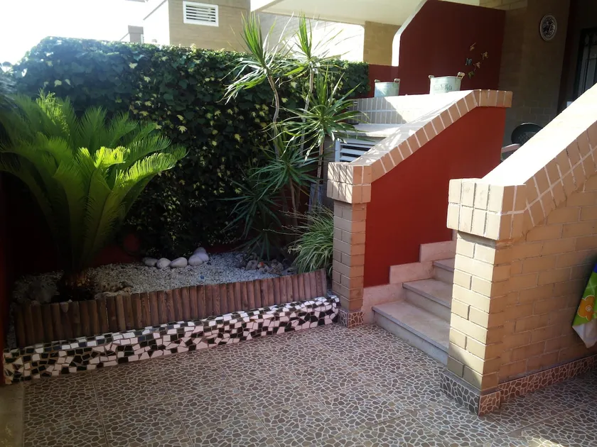Great ground floor apartment with pool, Wi-Fi, and garage - Image 1