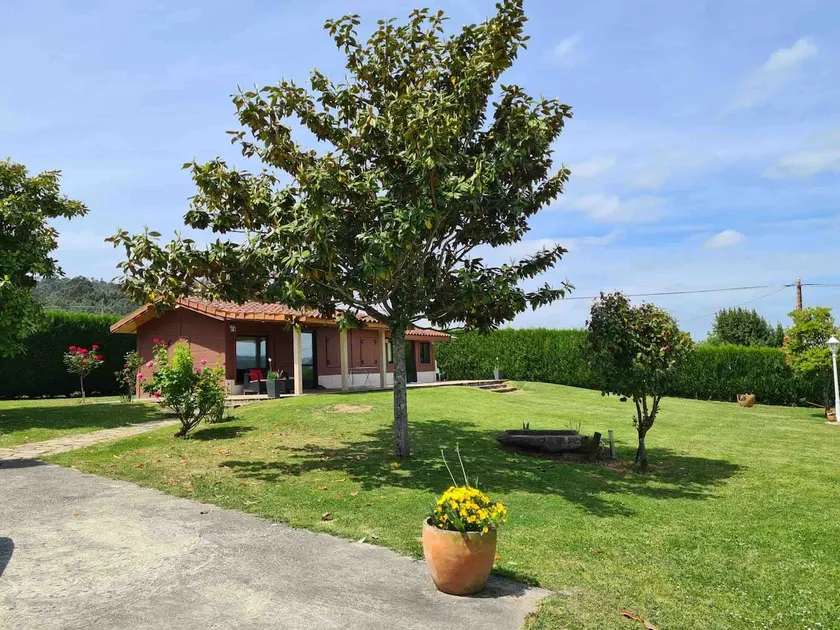Charming wooden house near Santiago - Image 1