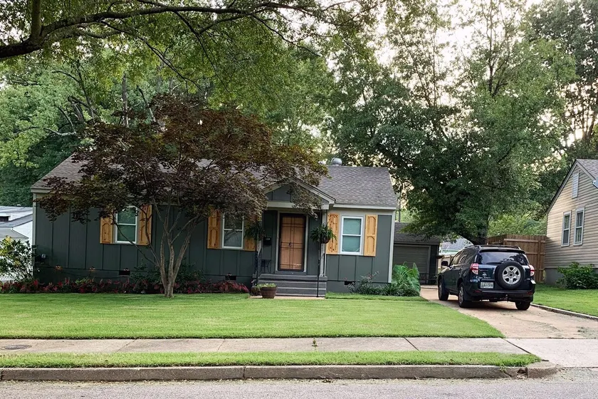 A Rare Find and a pet friendly home - Image 1