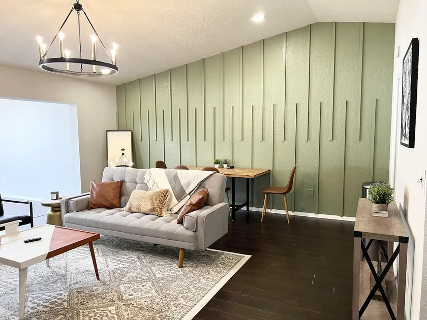 Mid Century Villa + Pool! Close to Busch Gardens - Image 1