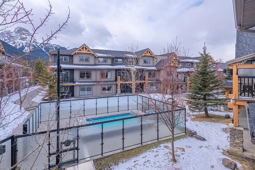 Mountain View Escape - Copperstone 2BR & Hot Tub - Image 1